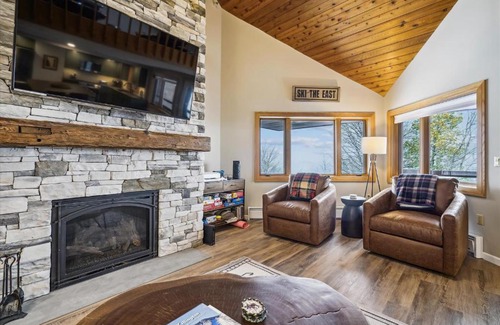 Central Vermont- Killington House | Highridge B7 Stylish 4BR Condo with Sauna, Hot Tub, Fireplace & Sports Center