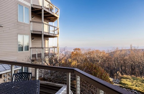 Chestnut Springs Condo | Highridge Court 19 with Wintergreen Advantage