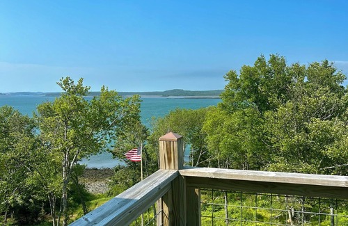Lubec Cottage | HIGHTIDE! A waterfront downeast retreat adjacent to West Quoddy Head State Park