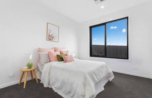 Highton House | Highton Haven Spacious & Serene