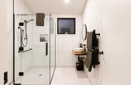 Waitaki District Other | HighTree Chalets