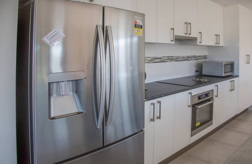 Lake Wangary House | Highview on Victoria is a spacious, superbly appointed holiday home