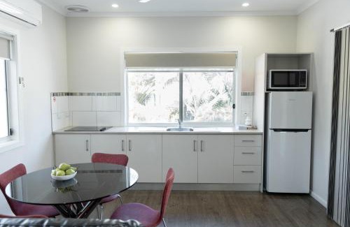 Bolivar Hotel | Highway 1 Holiday & Lifestyle Park