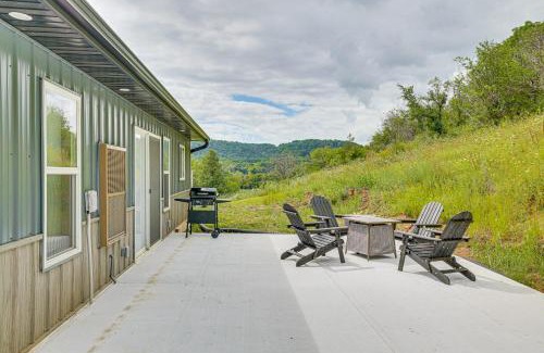 Viola House | Hike, Fish and Relax Kickapoo River Cabin!