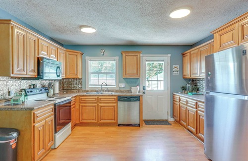 Winona House | Hike, Fish & Ride: Pet-Friendly Huntsville Home
