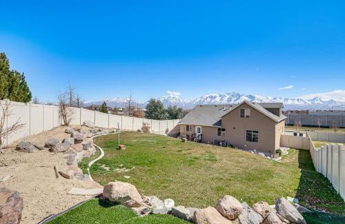South Jordan House | Hike, Golf and Ski Family Home in South Jordan