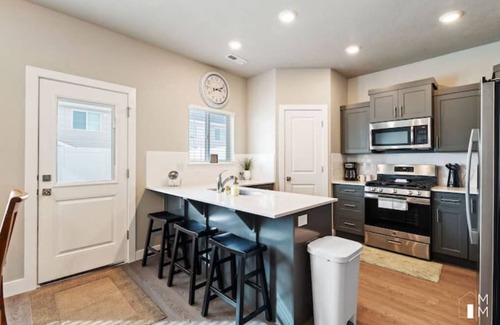 Enoch House | Hiking, Biking, Trails, Skiing, and More