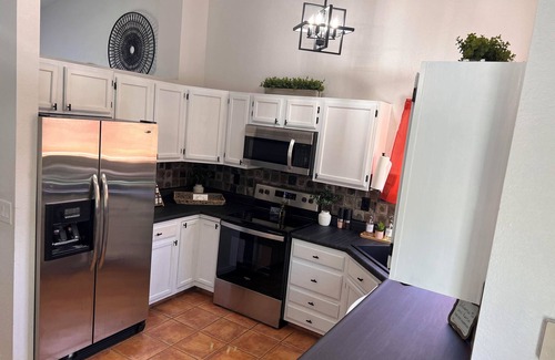 Mountain Shadows House | Hiking*Biking*Hot Tub*Fire Pit*Perfect Location