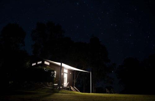 Perwillowen House | Hill Creek Tiny House 1 by Tiny Away