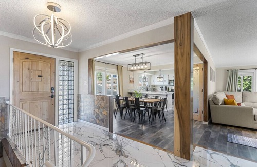 Northeast Reno House | Hill House Hot Tub Views & BBQs Close To Downtown