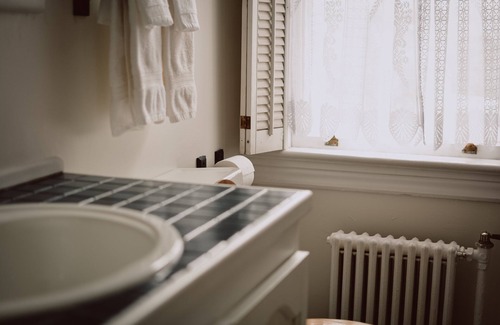 Grand Falls - Windsor Bed & Breakfast | Hill Road Manor Bed & Breakfast