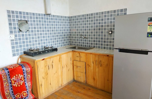 Old Manali House | Hill top house 2br, incredible view, old Manali.