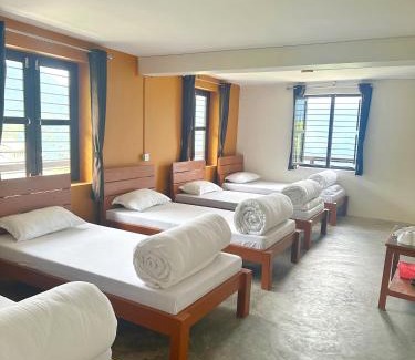 Ghandruk Hotel | Hill Top Lodge Ghandruk