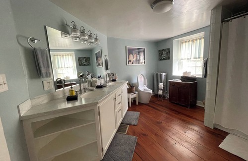 Blue Ridge Other | Hillandale Farmhouse circa 1774 - 6 bedrooms, sleeps 14, newly renovated