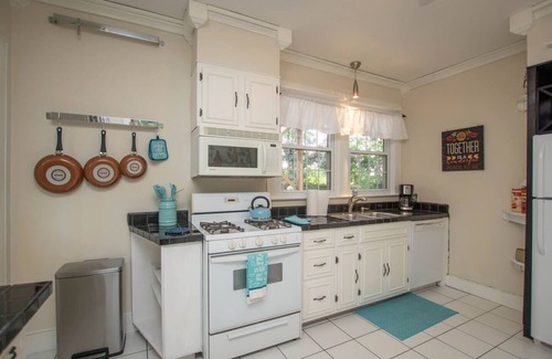 Crescent Hill House | Hillcrest Hideaway~ Charming 3BR + Private Cottage