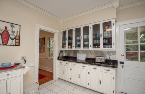 Crescent Hill House | Hillcrest Hideaway~ Charming 3BR + Private Cottage