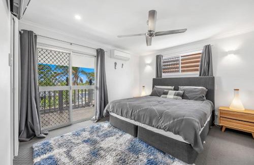 Scarness House | Hillcrest House - A Poolside Retreat on the Coast