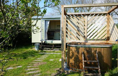 Kilgetty Apartment | Hillcrest Hut