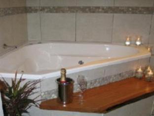 Upper Crystal Creek Bed & Breakfast | Hillcrest Mountain View Retreat