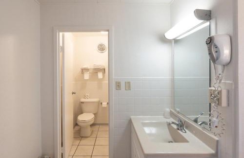 Hot Springs Hotel | Hills Inn