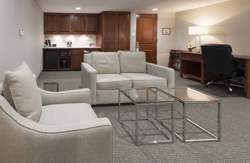 Hillsdale Hotel | Hillsdale College Dow Hotel and Conference Center