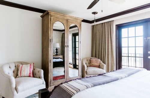 Castroville Hotel | Hillside Boutique Hotel