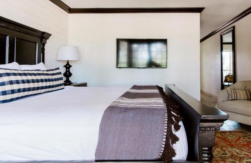 Castroville Hotel | Hillside Boutique Hotel