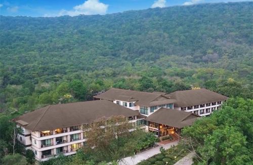 Kabin Buri Hotel | Hillside Country Home Golf and Resort