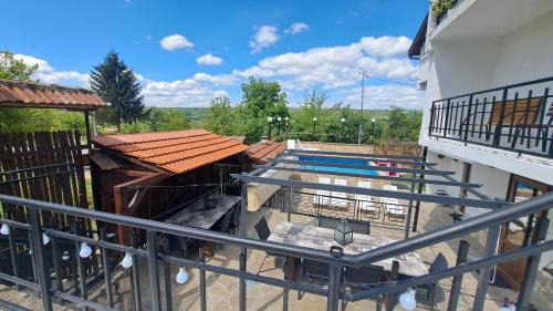 Veliko Tarnovo Villa | Hillside Guesthouse Pushevo