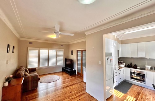 West Pennant Hills House | Hillside Haven - 3 bedroom house in a quiet and safe suburb
