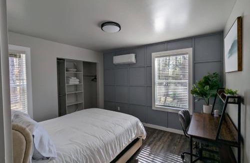 Pinetop House | Hillside Hangout 3Bd/2Ba, Elevated Deck Sunsets