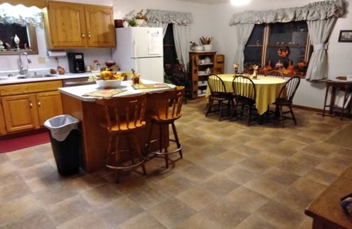 Chillicothe House | Hillside Haven Farm Stay