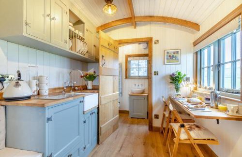 Blackwell in the Peak House | Hillside Hideout