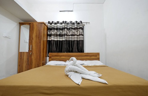 Gudalur Hotel | Hillside Hideaway