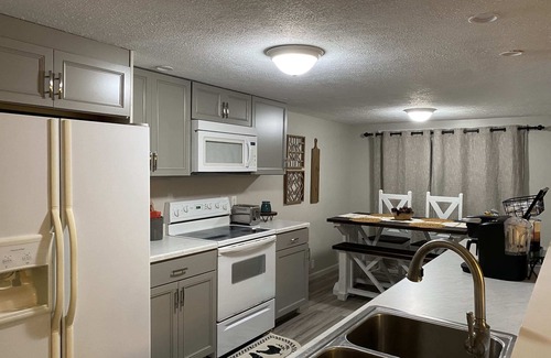 Glen White House | Hillside Hideaway-Winterplace and National Park