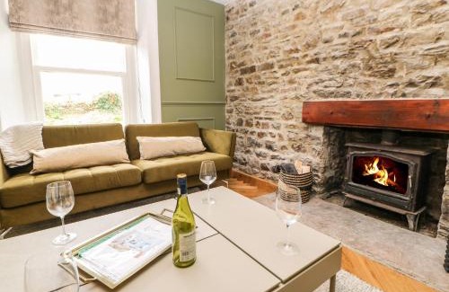 Aysgarth House | Hillside House