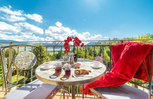 Lic House | Hillside Lodge, Boutique & Spa