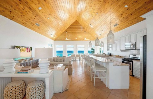 North Side House | Hilltime: Beach House w/Pool, Backyard Snorkeling & Oceanfront Terraces in Rum P