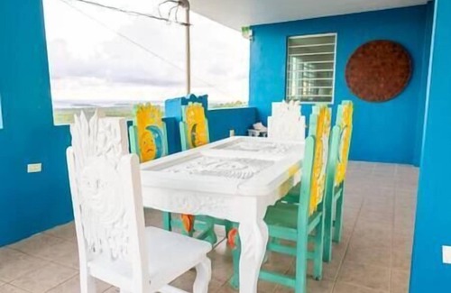 Florida Apartment | Hilltop Apartment with 360° Views perfect for families