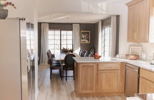 Goshen House | Hilltop Family Retreat