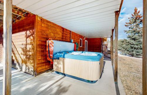 Lead House | Hilltop Getaway