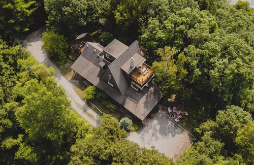Port Franks Cabin | Hilltop Haven - Lake Huron Cottage!