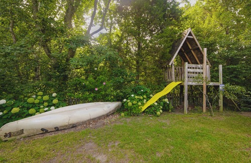 Port Franks Cabin | Hilltop Haven - Lake Huron Cottage!