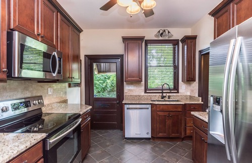 Latonia House | Hilltop Manor, Celebrity themed rooms.