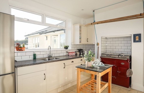 Garn Fadryn House | HILLTOP, pet friendly, character holiday cottage in Morfa Nefyn