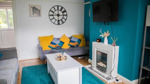 High Hazels House | HILLTOP PLACE SUITES , Parkway M1 J33