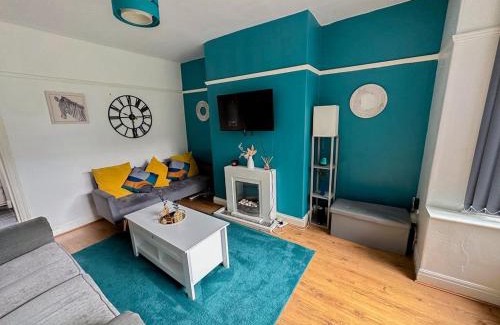 High Hazels House | HILLTOP PLACE SUITES , Parkway M1 J33