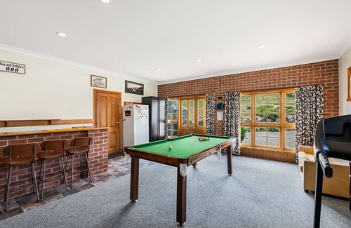 Sorell Apartment | Hilltop Retreat, Water Views