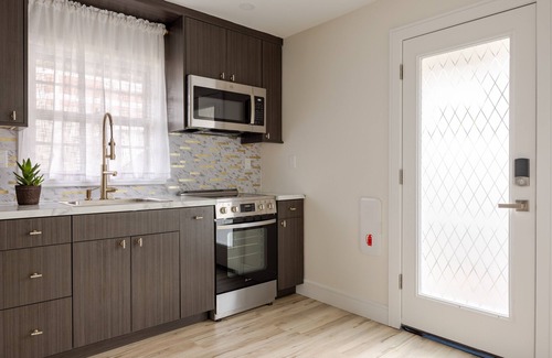Wood-Ridge Apartment | Hilltop Views + Fireplace + Patio + Yard - 25 min drive to NYC!