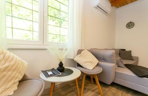 Recsk Apartment | Hilltop Wellness Haven W AC & Jacuzzi by NW